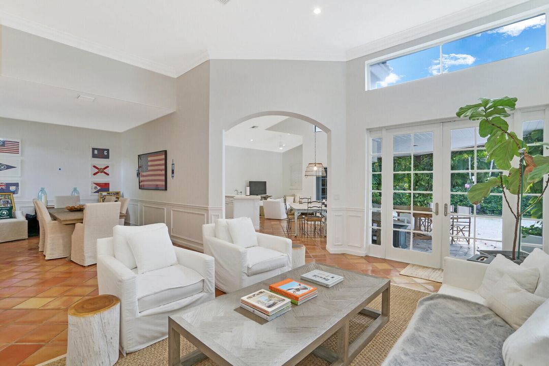 For Rent: $15,000 (3 beds, 2 baths, 2177 Square Feet)