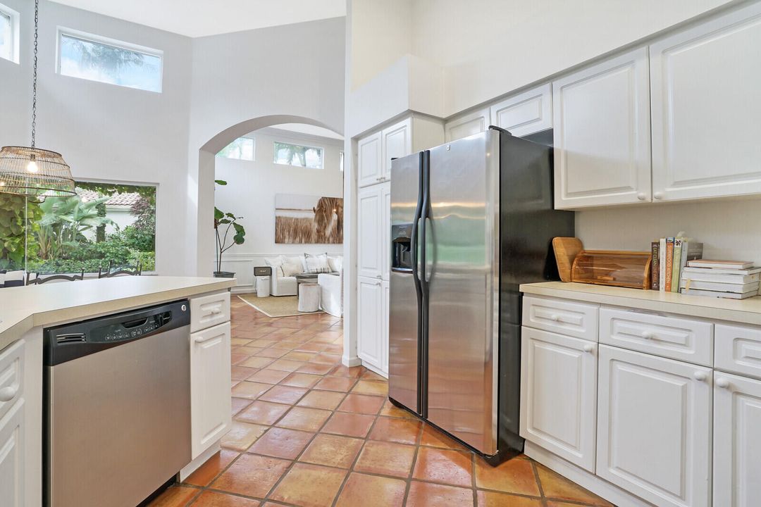 For Rent: $15,000 (3 beds, 2 baths, 2177 Square Feet)