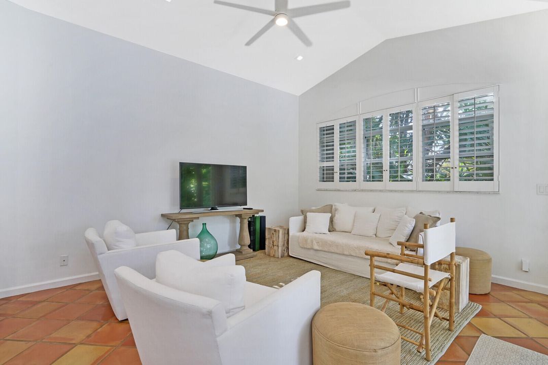 For Rent: $15,000 (3 beds, 2 baths, 2177 Square Feet)