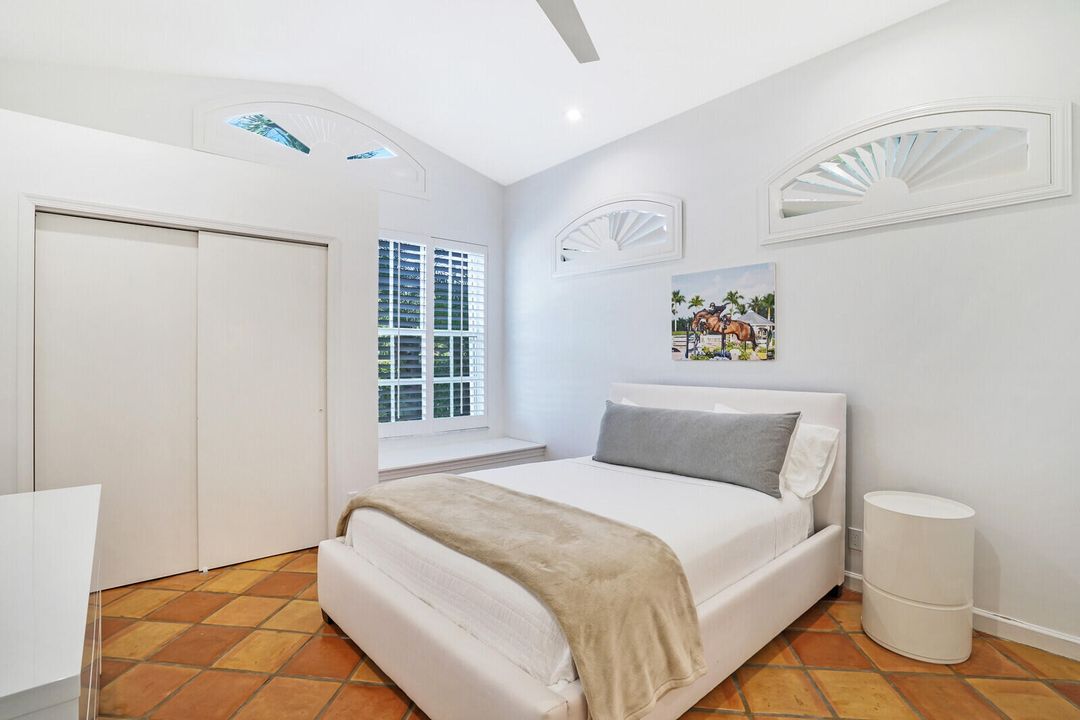 For Rent: $15,000 (3 beds, 2 baths, 2177 Square Feet)