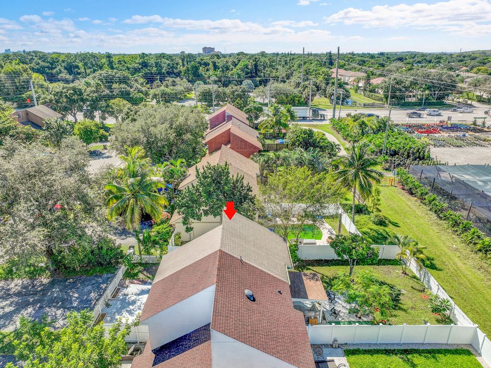 For Sale: $389,500 (3 beds, 2 baths, 1279 Square Feet)