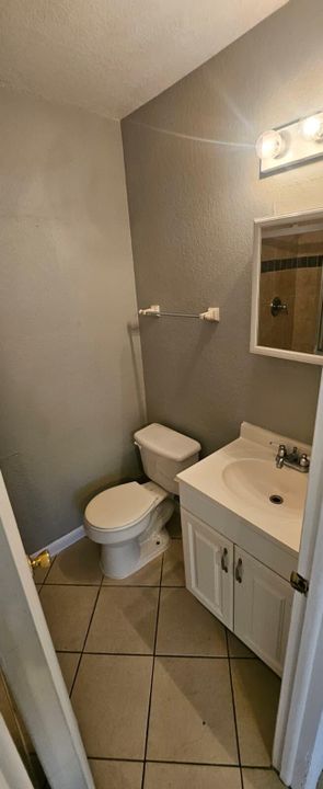 For Rent: $1,800 (2 beds, 2 baths, 1022 Square Feet)