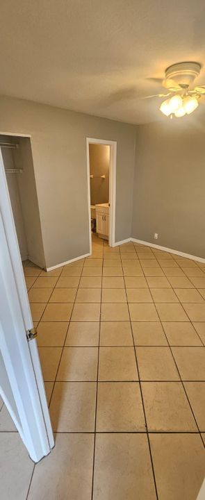 For Rent: $1,800 (2 beds, 2 baths, 1022 Square Feet)