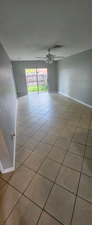 For Rent: $1,800 (2 beds, 2 baths, 1022 Square Feet)