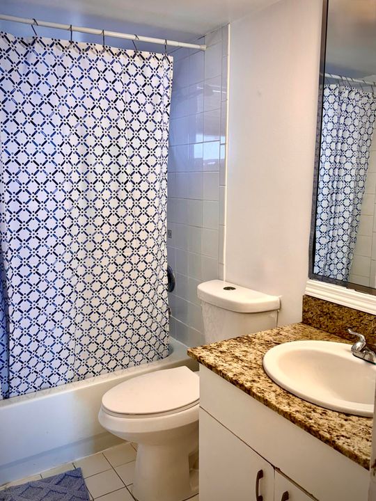 For Sale: $199,000 (1 beds, 1 baths, 675 Square Feet)