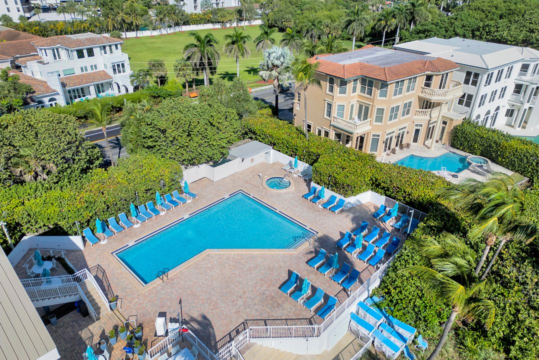 For Sale: $1,400,000 (3 beds, 2 baths, 2206 Square Feet)