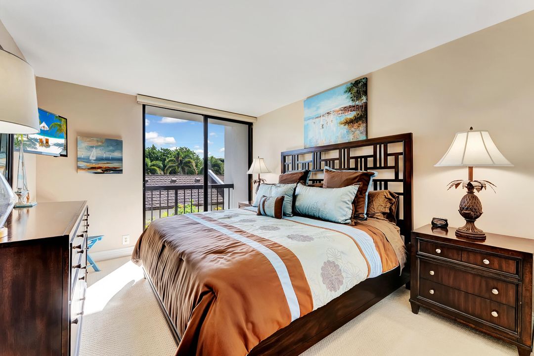 For Sale: $1,400,000 (3 beds, 2 baths, 2206 Square Feet)