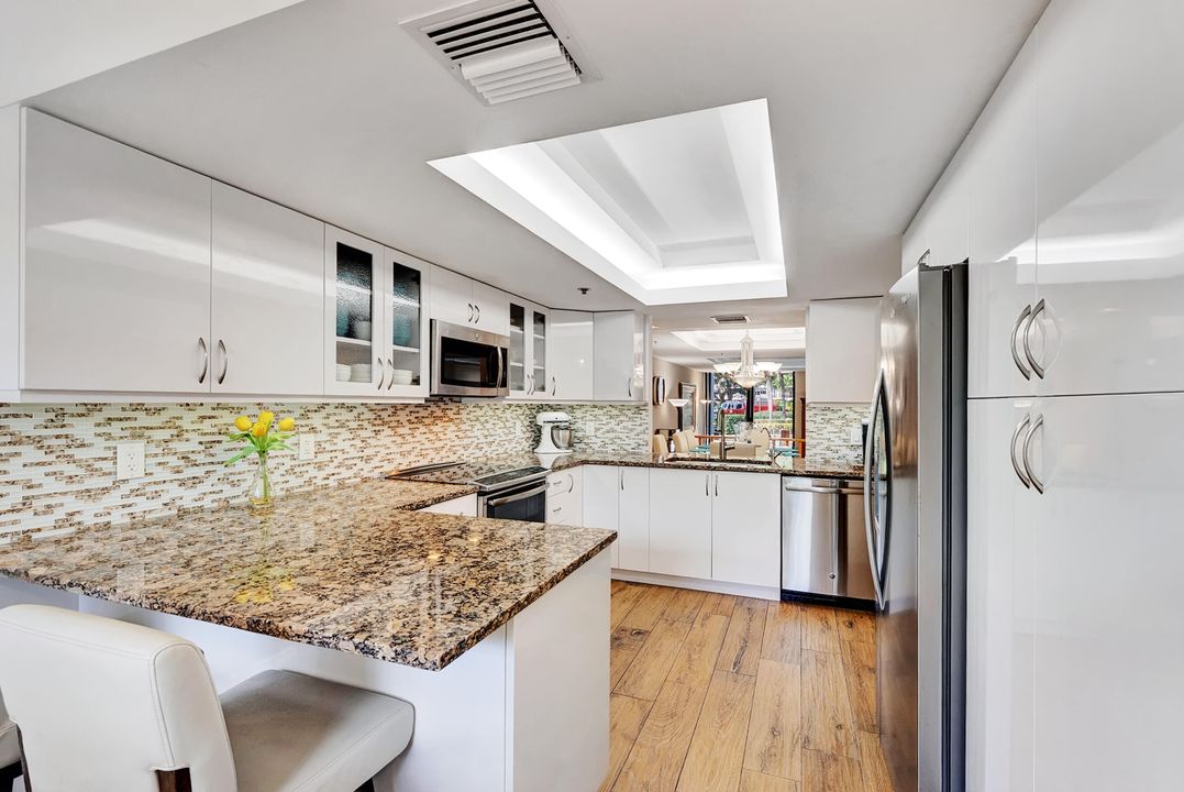 For Sale: $1,400,000 (3 beds, 2 baths, 2206 Square Feet)