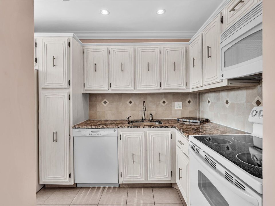 En Venta: $174,900 (1 camas, 1 baños, 950 Pies cuadrados)