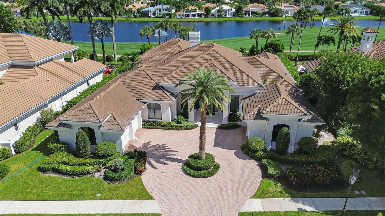 For Sale: $6,299,000 (5 beds, 6 baths, 5936 Square Feet)