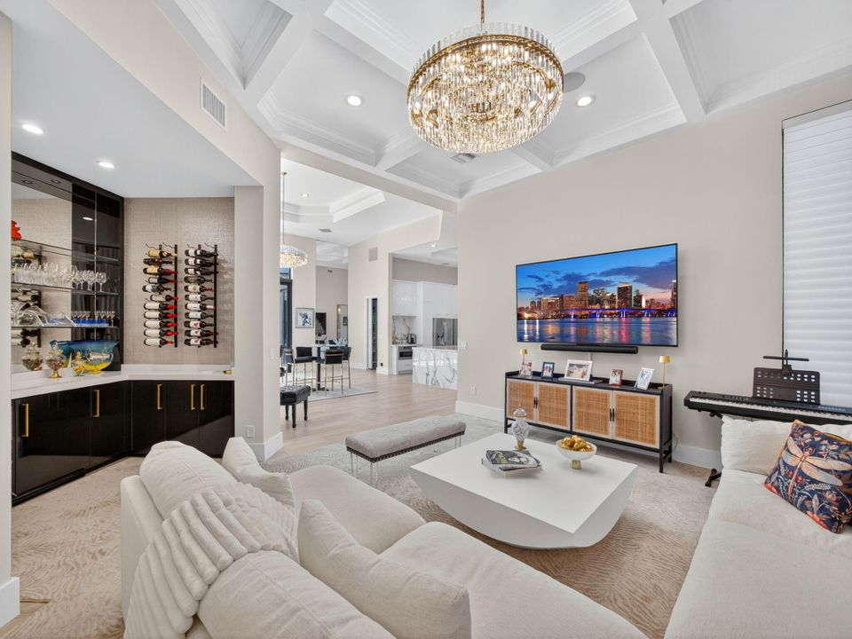 For Sale: $6,299,000 (5 beds, 6 baths, 5936 Square Feet)