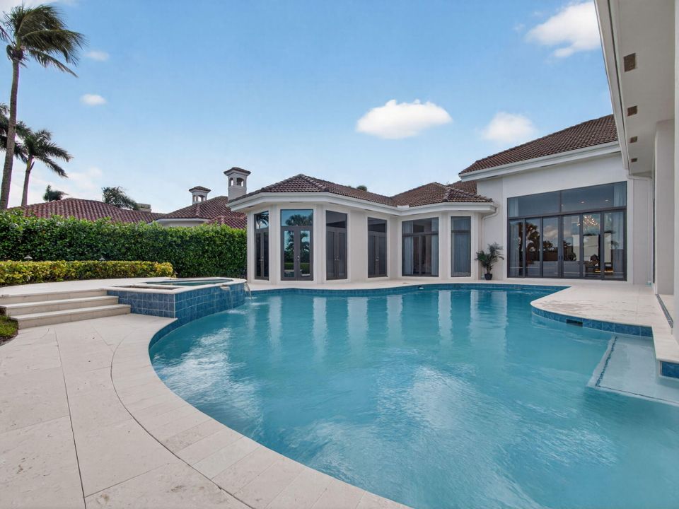 For Sale: $6,299,000 (5 beds, 6 baths, 5936 Square Feet)