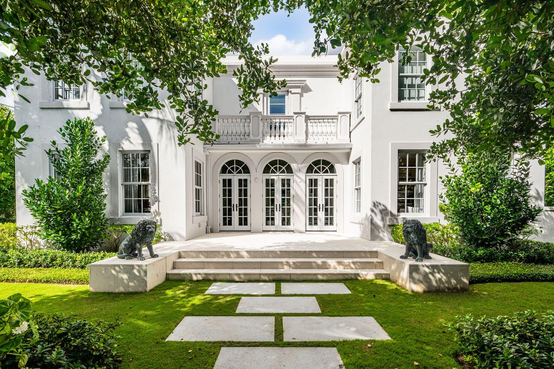 For Rent: $110,000 (5 beds, 5 baths, 4552 Square Feet)