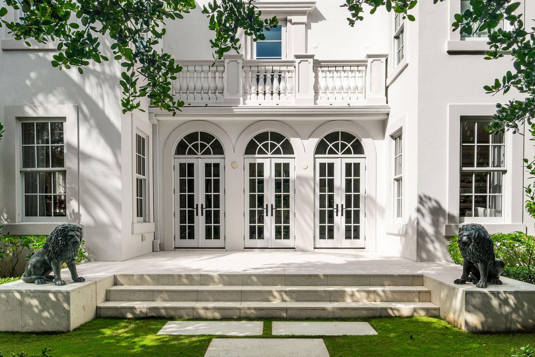 For Rent: $110,000 (5 beds, 5 baths, 4552 Square Feet)