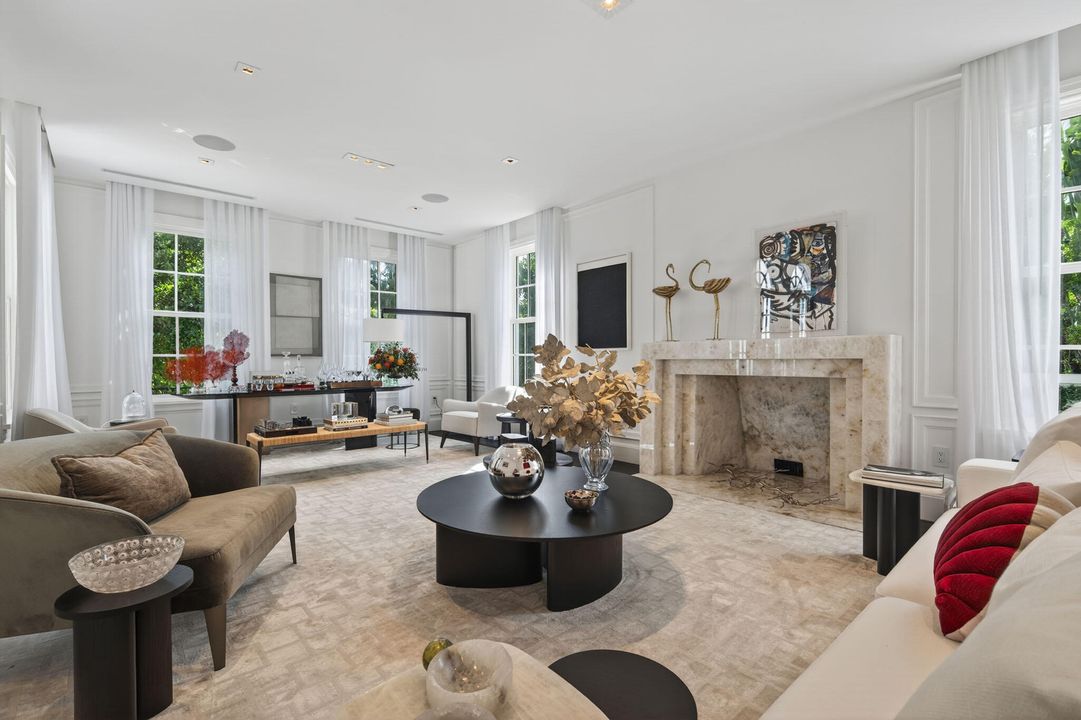 For Rent: $110,000 (5 beds, 5 baths, 4552 Square Feet)