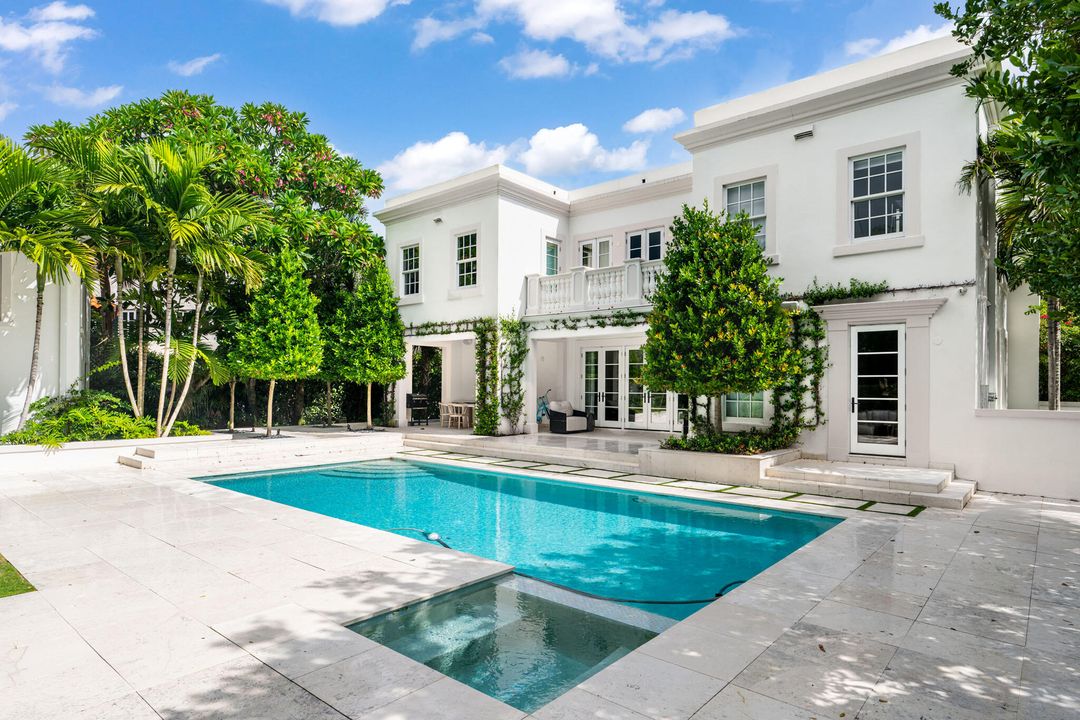 For Rent: $110,000 (5 beds, 5 baths, 4552 Square Feet)