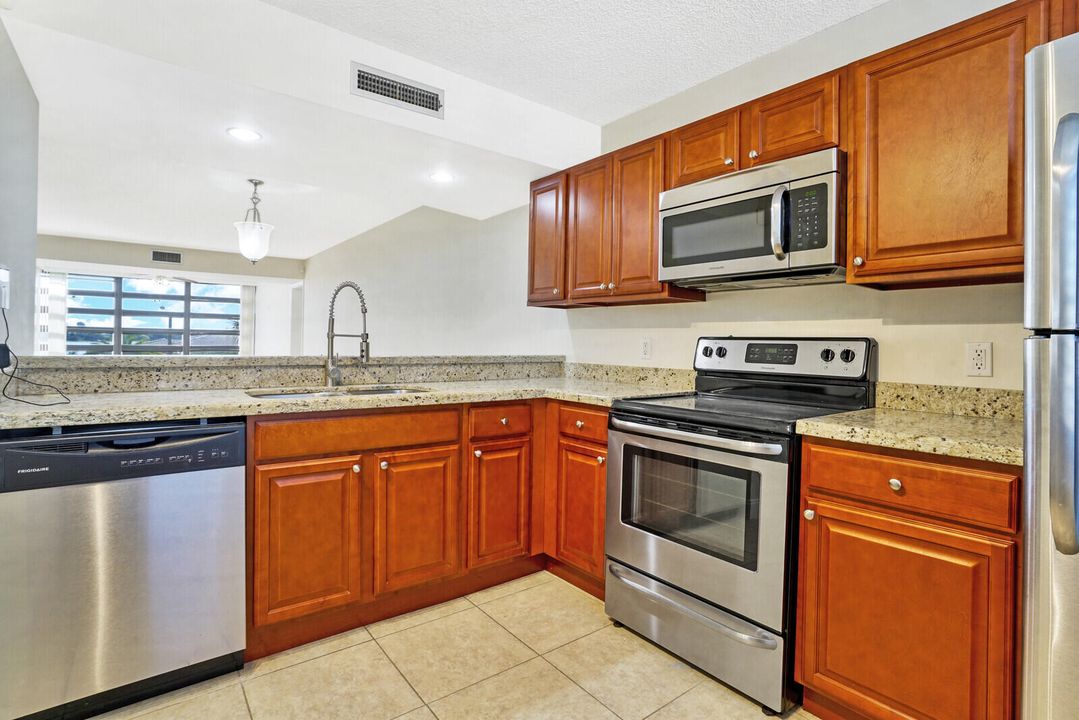 En Venta: $1,375,000 (0 camas, 0 baños, 1437 Pies cuadrados)