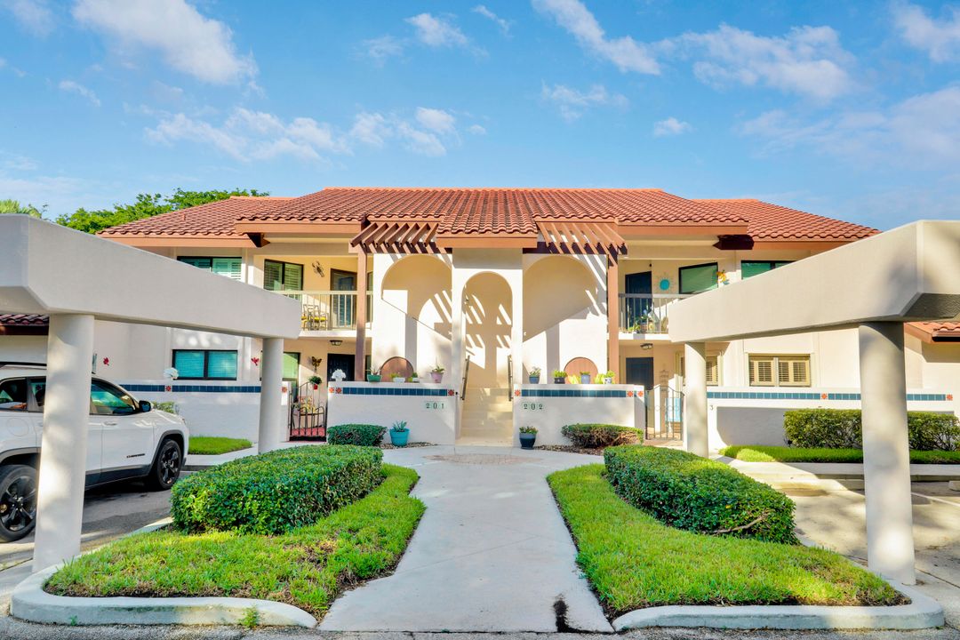 Activo con contrato: $222,500 (2 camas, 2 baños, 1506 Pies cuadrados)