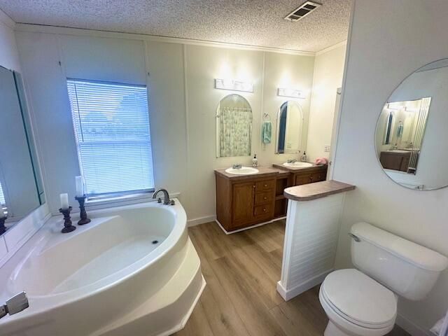 合同活跃: $2,800 (4 贝兹, 2 浴室, 1600 平方英尺)