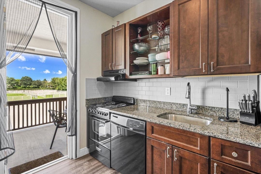 For Sale: $5,150,000 (8 beds, 7 baths, 3425 Square Feet)