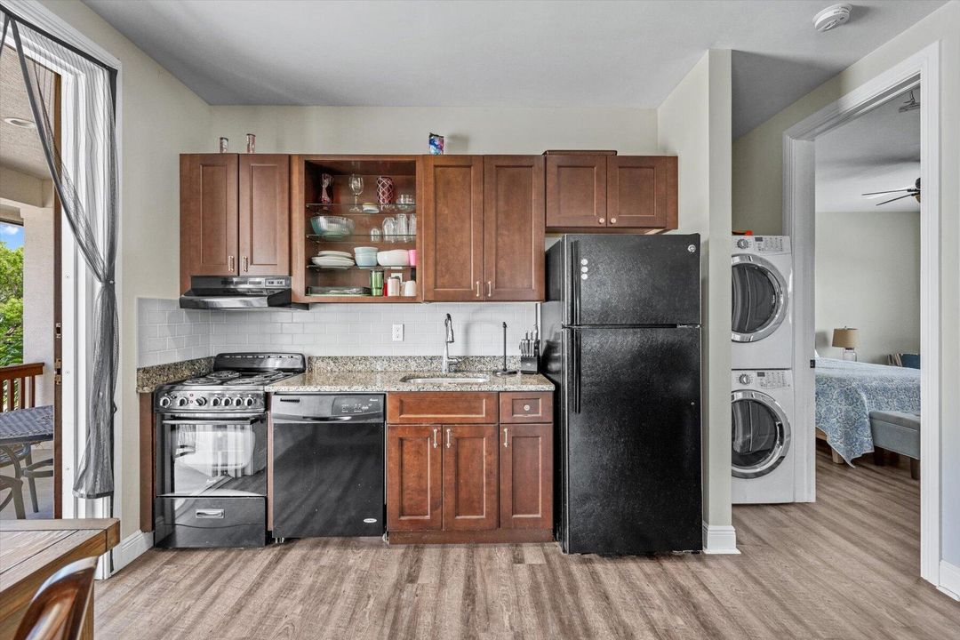 For Sale: $5,150,000 (8 beds, 7 baths, 3425 Square Feet)