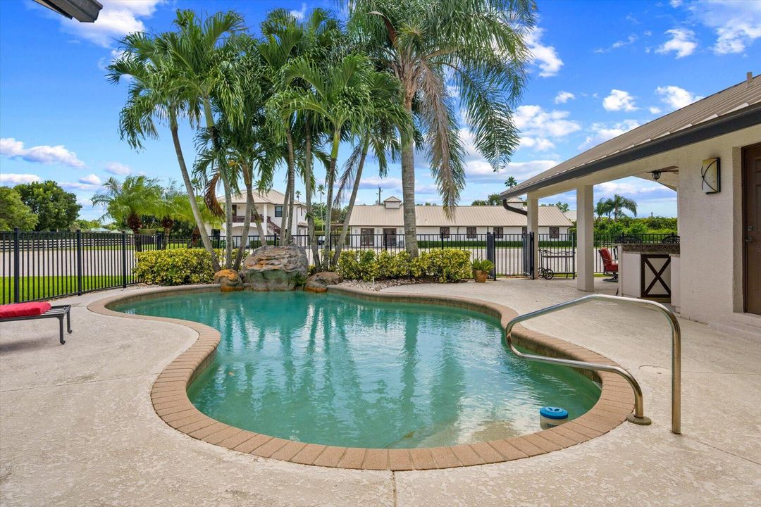 For Sale: $5,150,000 (8 beds, 7 baths, 3425 Square Feet)