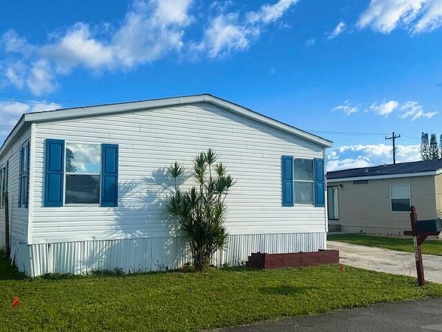 合同活跃: $2,800 (4 贝兹, 2 浴室, 1600 平方英尺)