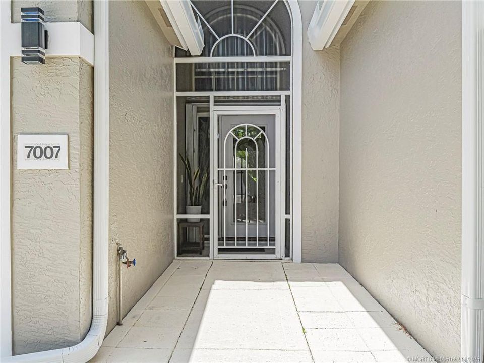 На продажу: $615,000 (3 спален, 2 ванн, 1863 Квадратных фут)