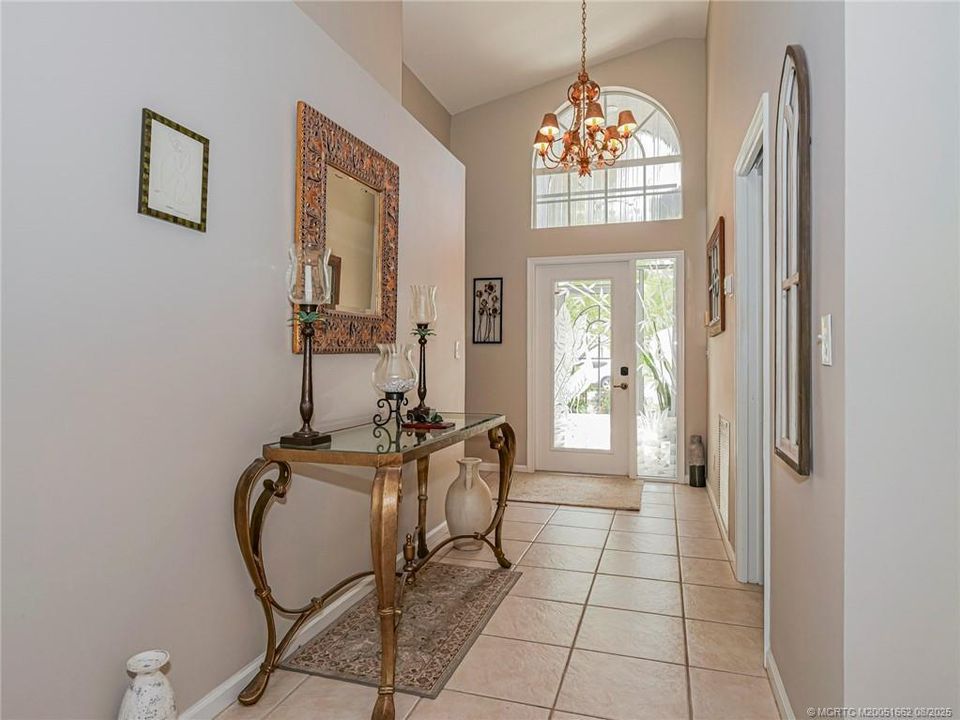 На продажу: $615,000 (3 спален, 2 ванн, 1863 Квадратных фут)