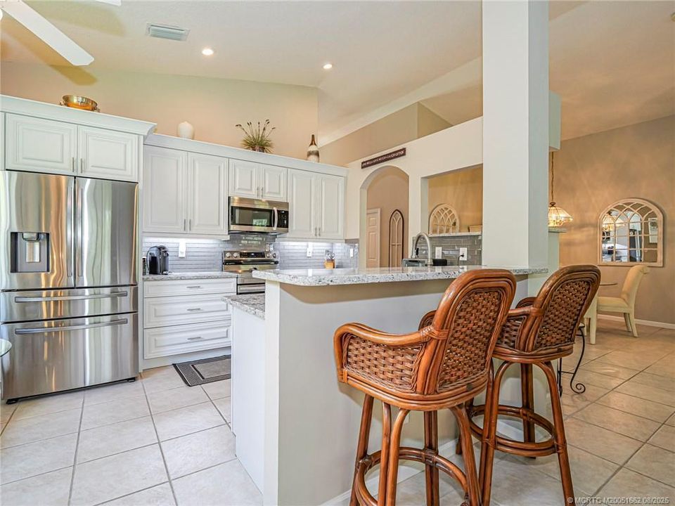 На продажу: $615,000 (3 спален, 2 ванн, 1863 Квадратных фут)