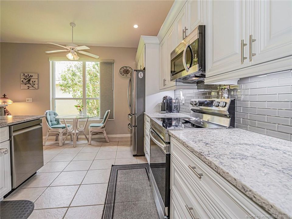 На продажу: $615,000 (3 спален, 2 ванн, 1863 Квадратных фут)