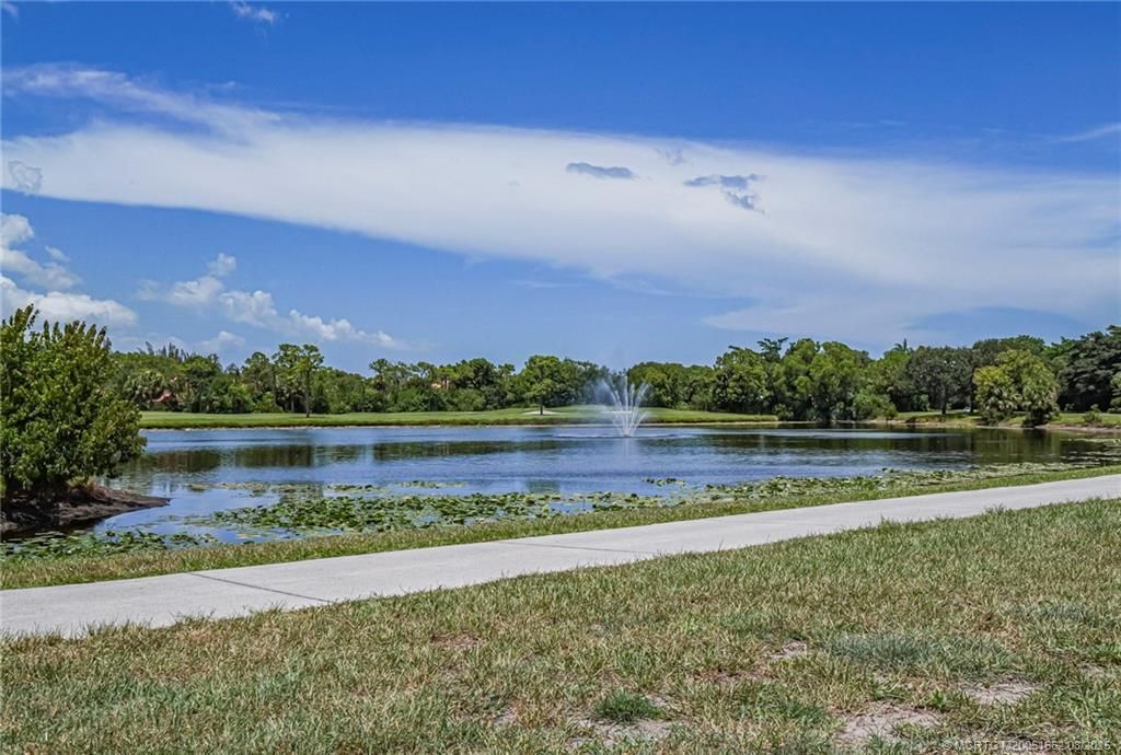 На продажу: $615,000 (3 спален, 2 ванн, 1863 Квадратных фут)