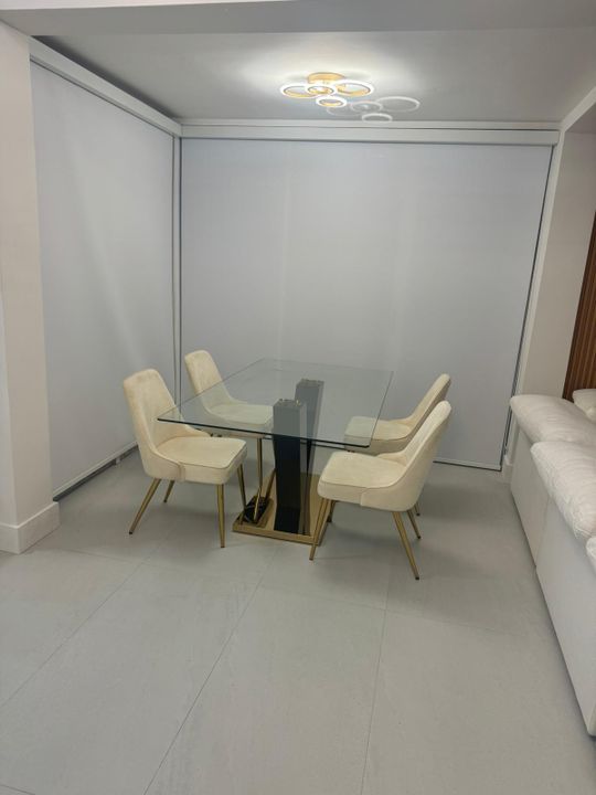 For Rent: $7,800 (3 beds, 2 baths, 1571 Square Feet)