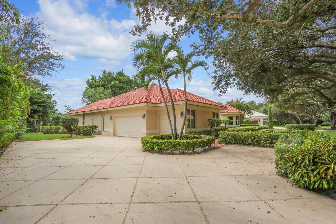 En Venta: $1,300,000 (4 camas, 3 baños, 3095 Pies cuadrados)