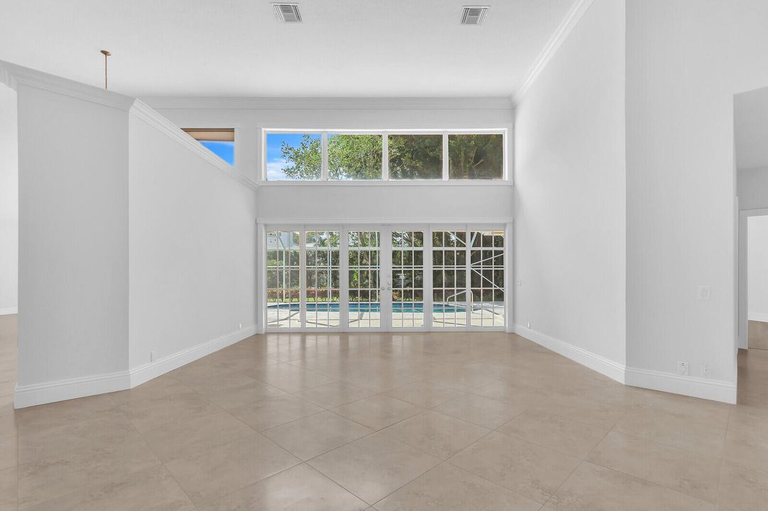 En Venta: $1,300,000 (4 camas, 3 baños, 3095 Pies cuadrados)