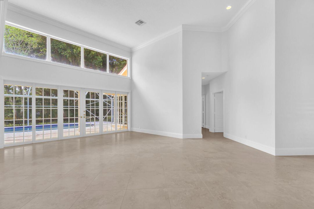 En Venta: $1,300,000 (4 camas, 3 baños, 3095 Pies cuadrados)