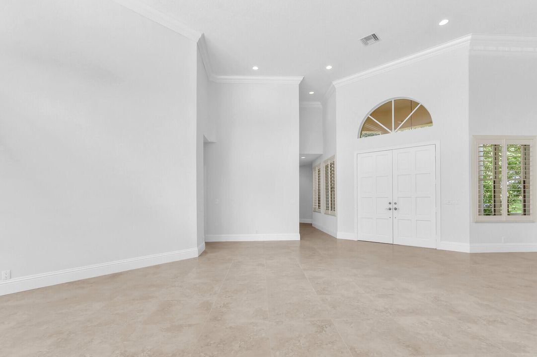 En Venta: $1,300,000 (4 camas, 3 baños, 3095 Pies cuadrados)