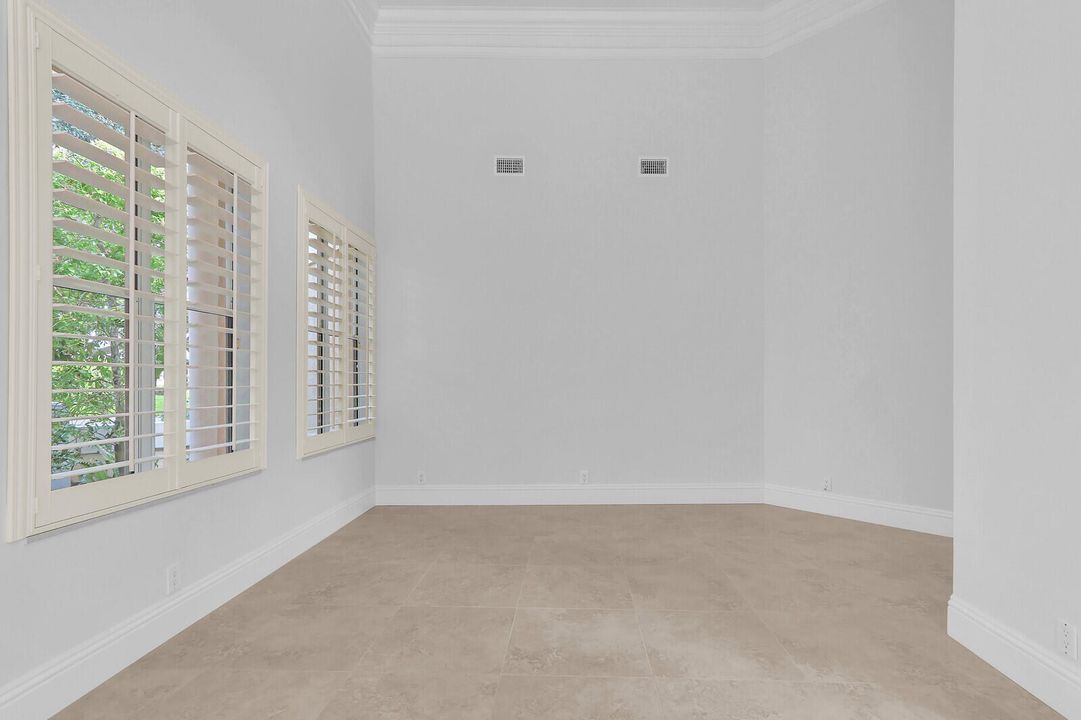 En Venta: $1,300,000 (4 camas, 3 baños, 3095 Pies cuadrados)