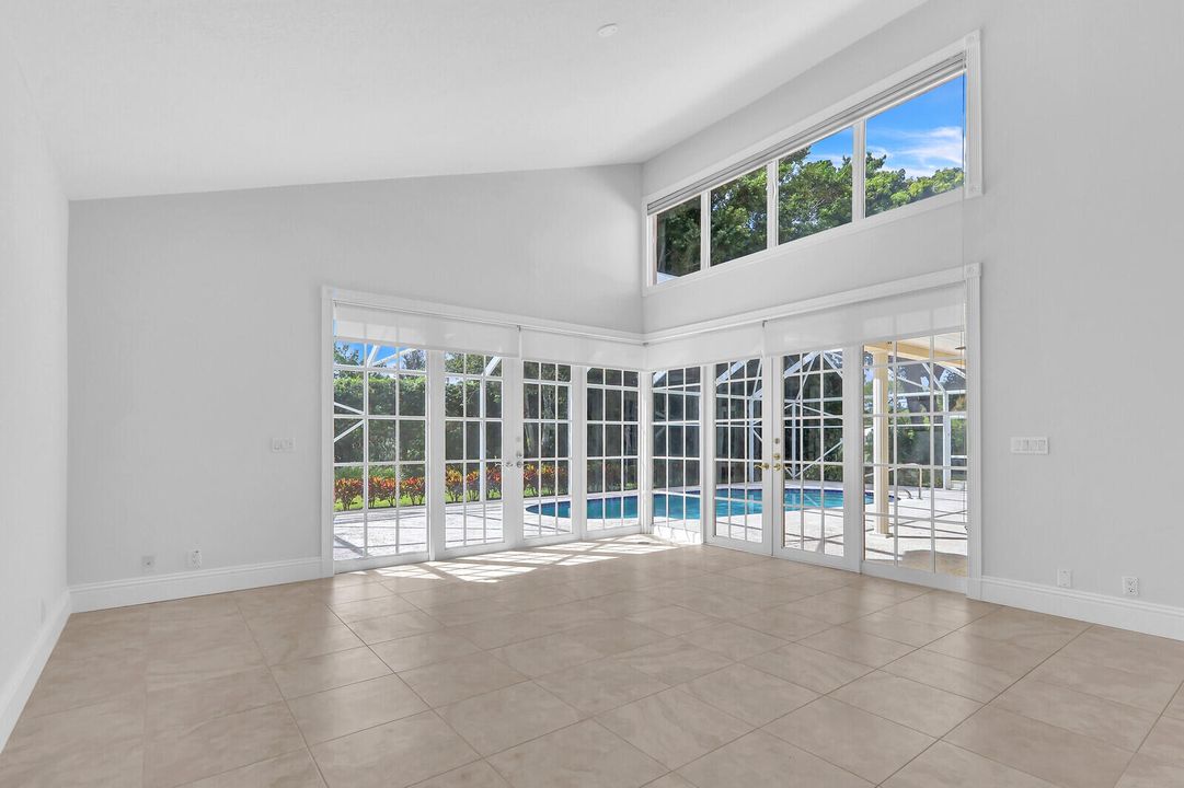 En Venta: $1,300,000 (4 camas, 3 baños, 3095 Pies cuadrados)