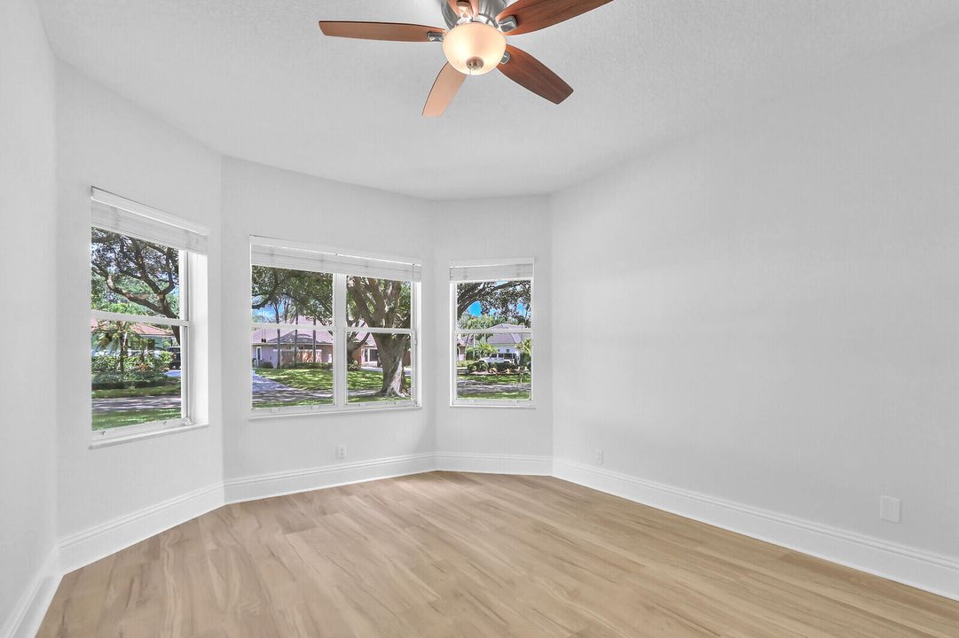 En Venta: $1,300,000 (4 camas, 3 baños, 3095 Pies cuadrados)