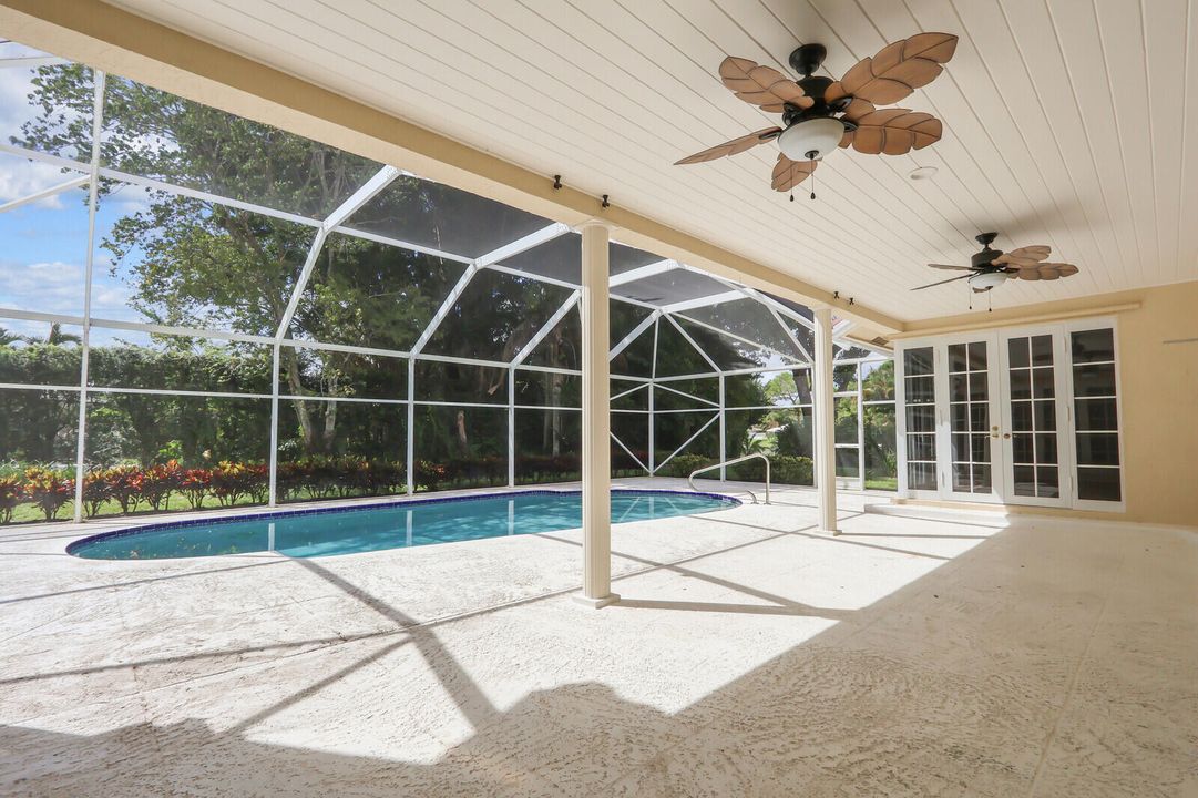 En Venta: $1,300,000 (4 camas, 3 baños, 3095 Pies cuadrados)