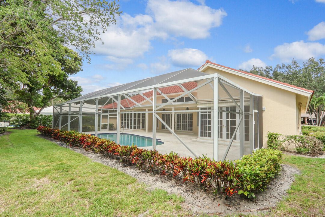 En Venta: $1,300,000 (4 camas, 3 baños, 3095 Pies cuadrados)