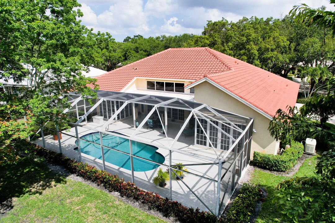 En Venta: $1,300,000 (4 camas, 3 baños, 3095 Pies cuadrados)