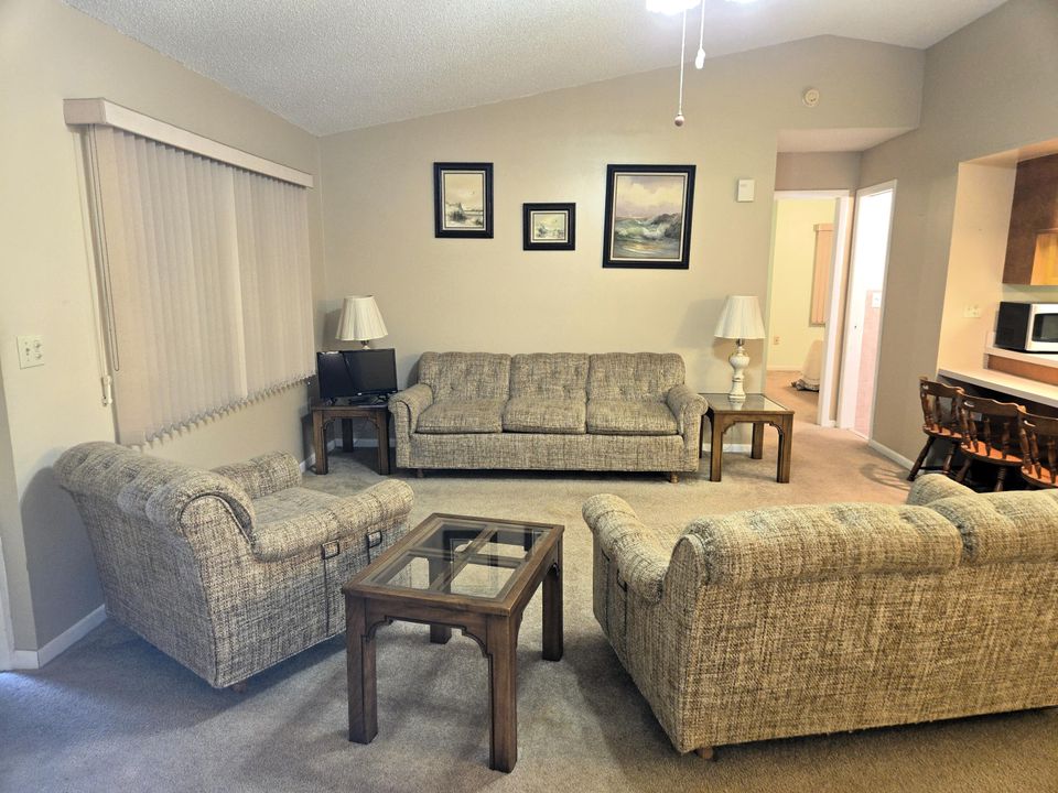 For Sale: $385,000 (3 beds, 2 baths, 1532 Square Feet)