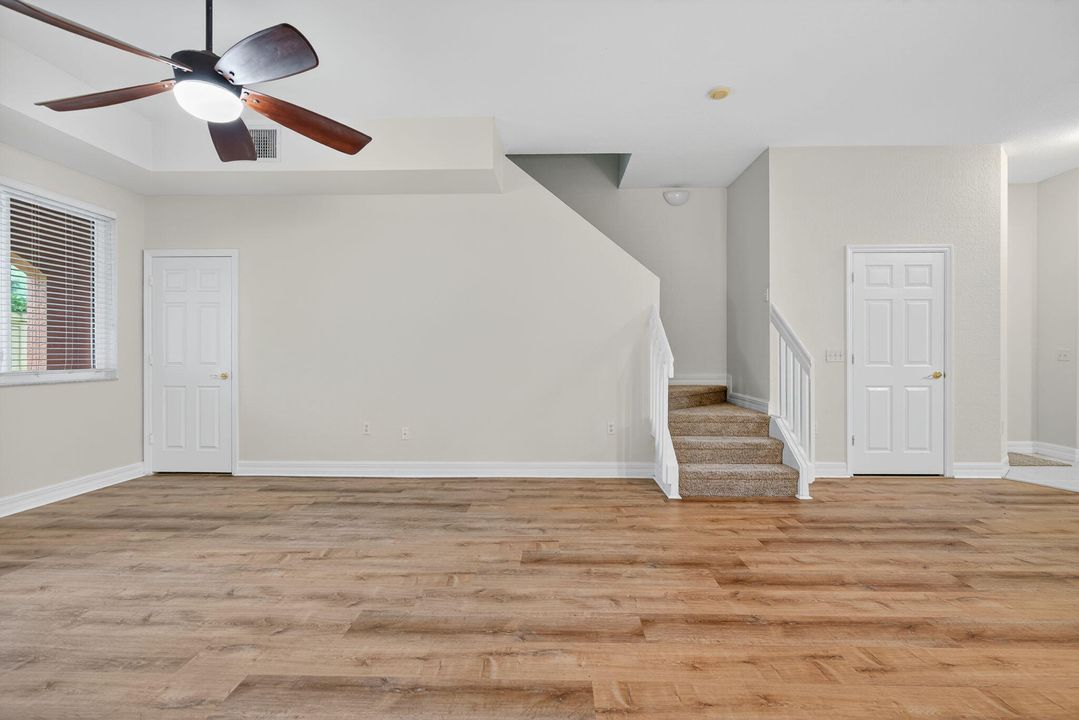 待售: $319,900 (3 贝兹, 2 浴室, 1671 平方英尺)