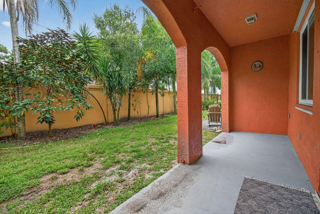 待售: $319,900 (3 贝兹, 2 浴室, 1671 平方英尺)