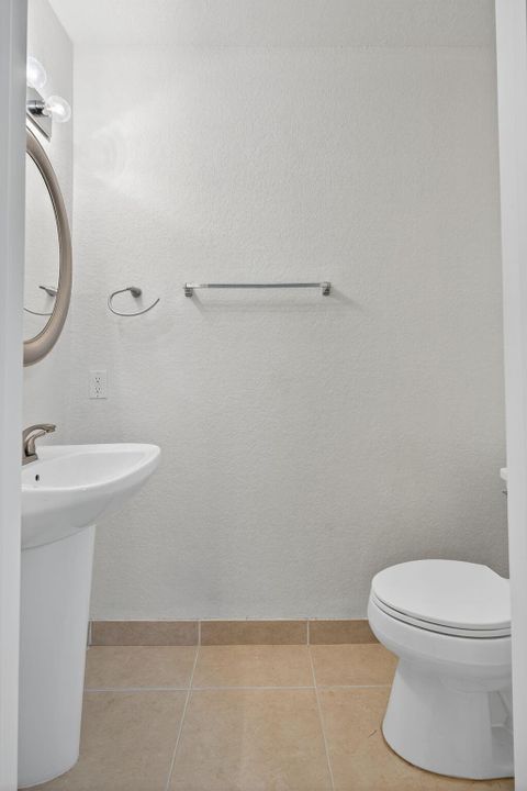 待售: $319,900 (3 贝兹, 2 浴室, 1671 平方英尺)