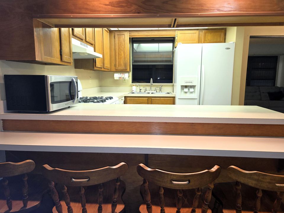 For Sale: $385,000 (3 beds, 2 baths, 1532 Square Feet)