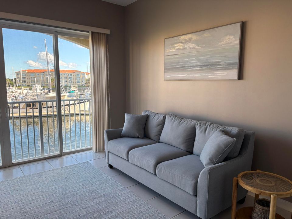 For Rent: $5,000 (2 beds, 2 baths, 1989 Square Feet)