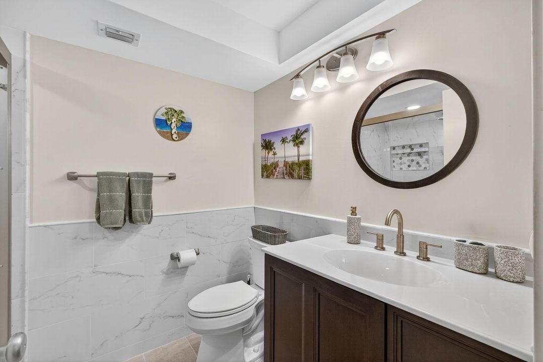 For Sale: $419,900 (2 beds, 2 baths, 1366 Square Feet)